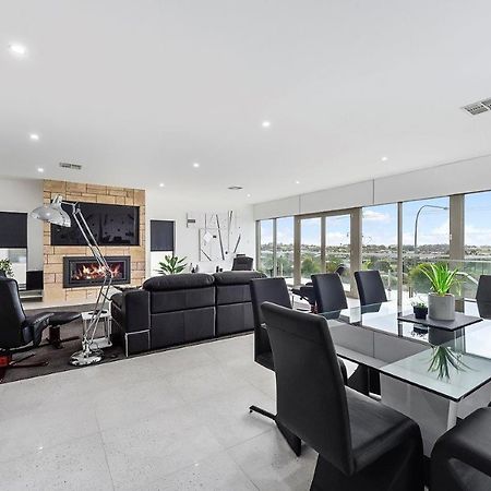 Апартаменти Kennedy Executive Townhouse Маунт-Гамбір Екстер'єр фото